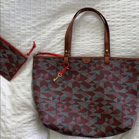 Fossil Handbags - Fossil tote bag with matching pouch NWOT